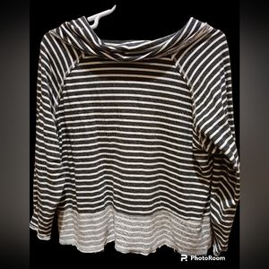 LaneBryant Cowlneck Top EUC 22/24